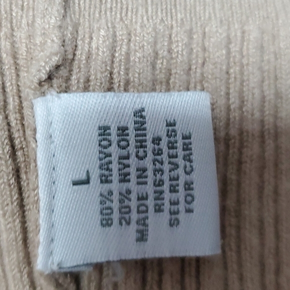 Studio Works short sleeve sweater size L Petite - Picture 4 of 6